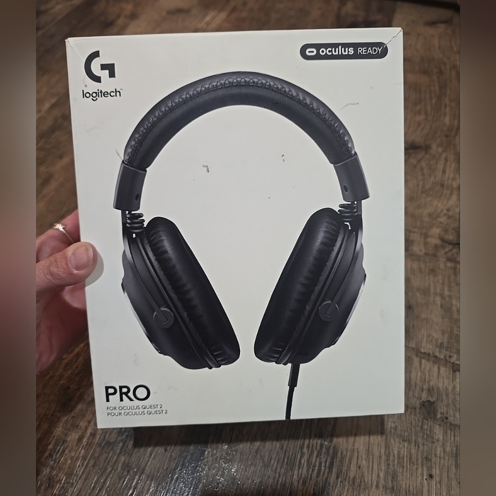 Logitech pro headphones for Oculus quest 2